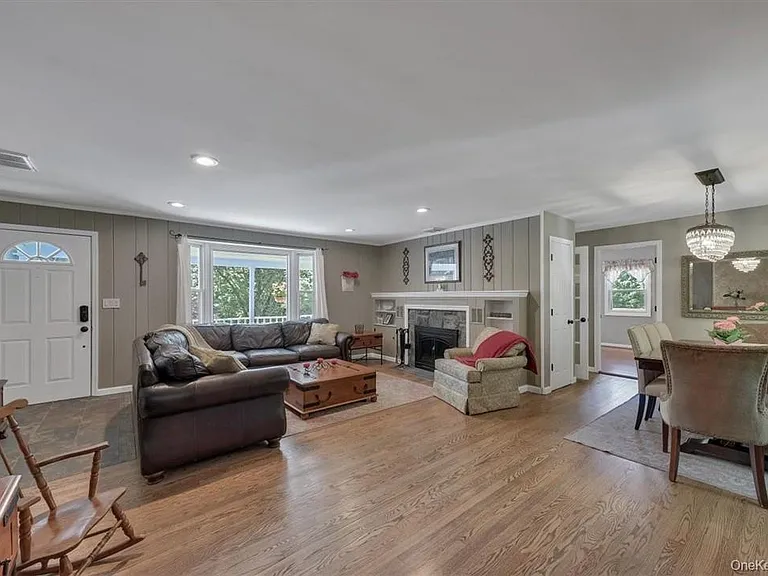 13 Split Rock Rd — Photo 6