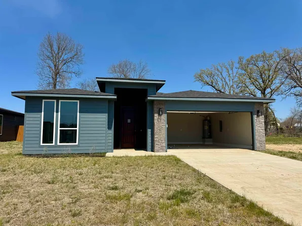 15614 Garden Ln, Lindale, TX 75771