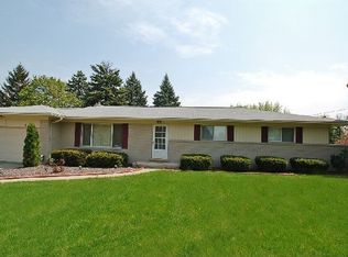 8027 Dungarvin Dr, Grand Blanc, MI 48439