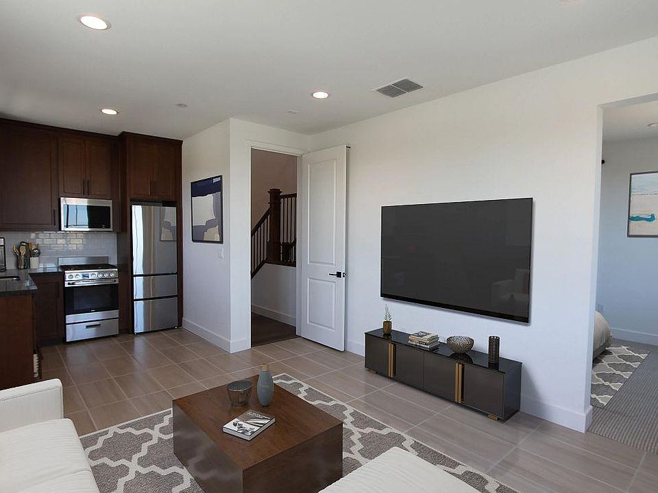 1st image of 2795 Dunsmuir Pl