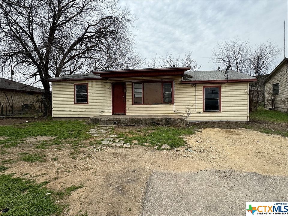 1st image of 807 N 1st St