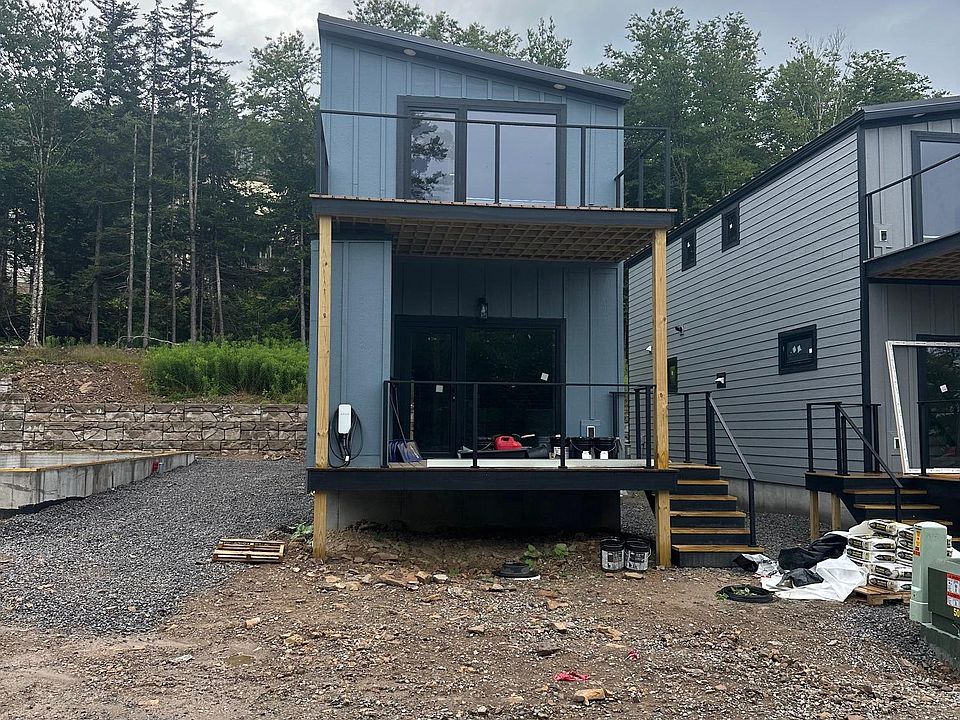 1st image of 165 Meadows Dr