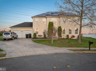 108 Harmony Circle Rd, Sicklerville, NJ 08081