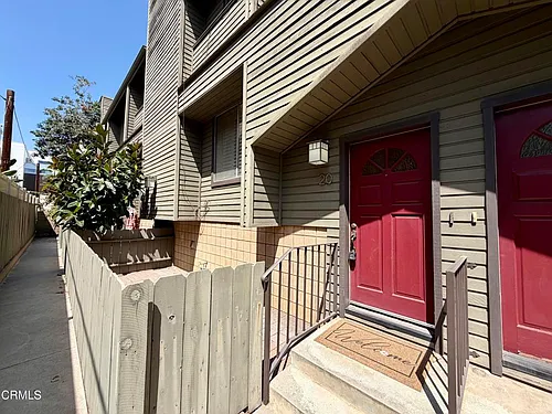 283 S Hudson Ave #20 Photo 1