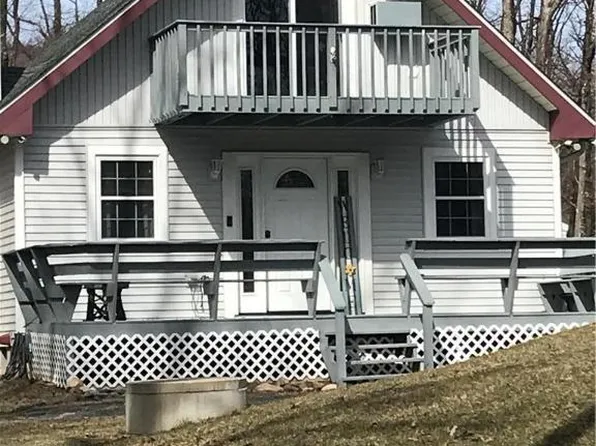 971 Lakeside Dr, Effort, PA 18330