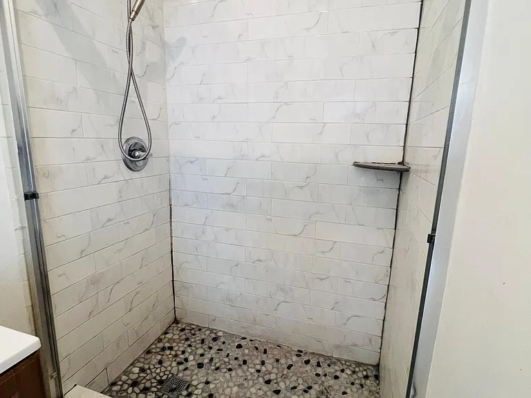 6012 Polk St #2 — Photo 11