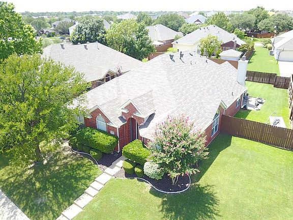 3rd image of 1216 Bedford Ln
