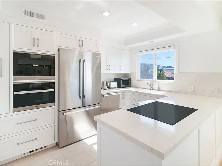 251 Lower Cliff Dr #15 — Photo 9