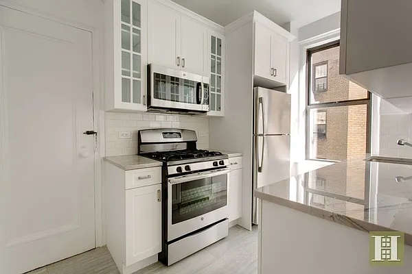 Rented by Halstead Real Estate | media 10