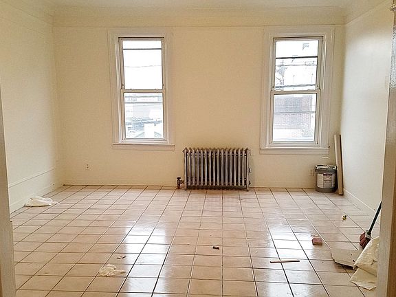 5th image of 2310 40th Ave #2