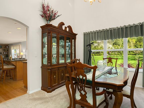 5th image of 44712 SE 70th St