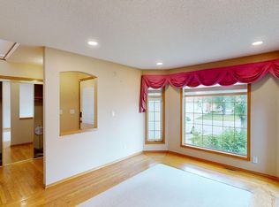 138 Hampstead Close NW, Calgary, AB T3A5J1