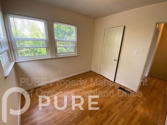 4th image of 540 NE 44th Ave APT 11