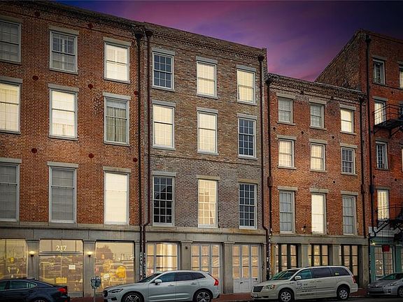 3rd image of 219 N Peters St #3B