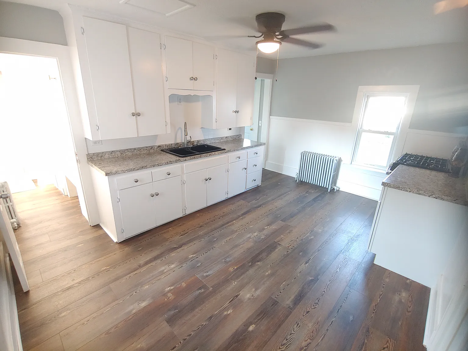 2 bed, 1000 sqft, $1,550 — Photo 4