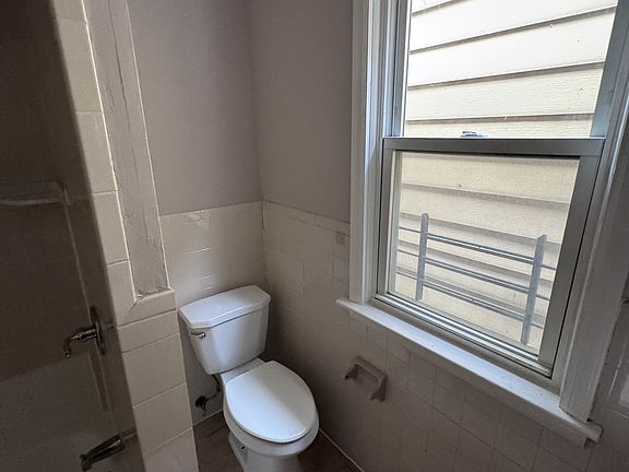 3rd image of 62 S 13th St Floor 2