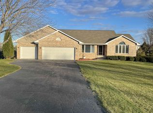 8864 W Ridge Dr, Belvidere, IL 61008