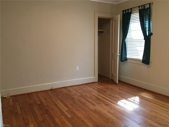 5th image of 138 E Arden Cir