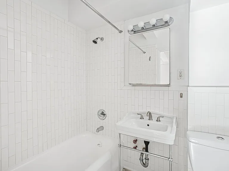 253 W 72nd St #503 — Photo 15