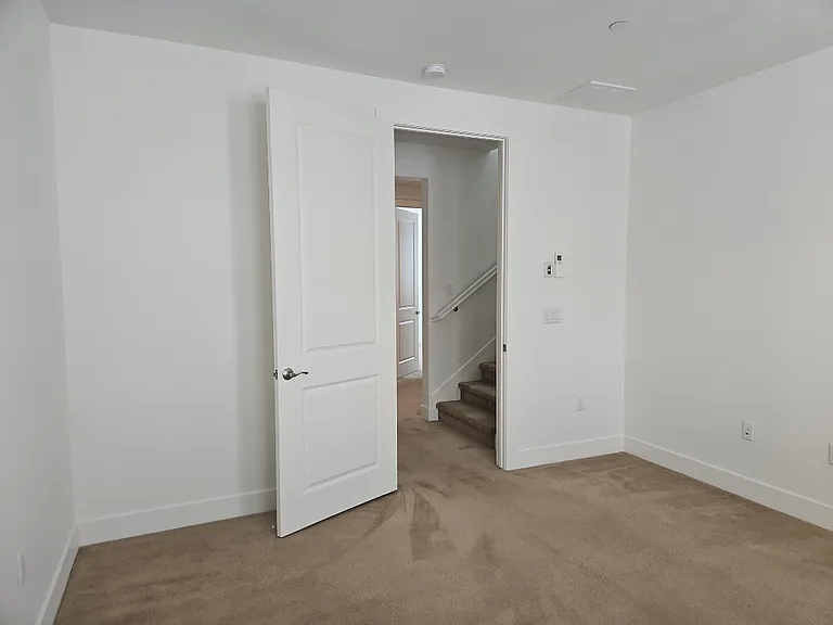 1660 Spring St — Photo 16