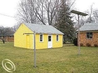 Henderson Rd, Howell, MI 48855