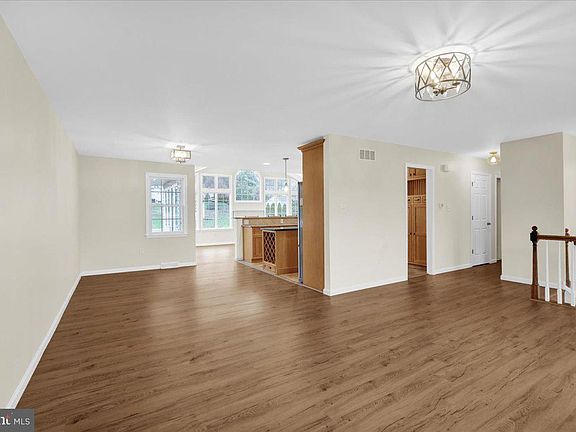 4th image of 2 Courtleigh Pl