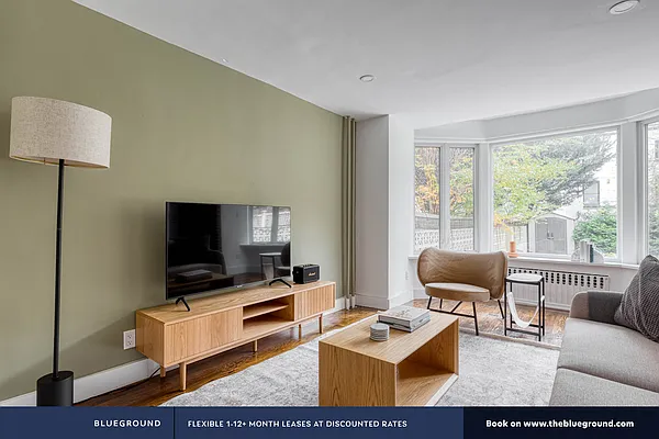 Rented by The Blueground | media 2