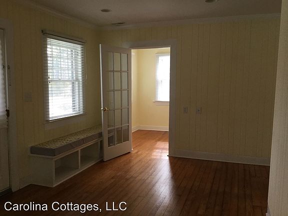 2nd image of 305 Valley St