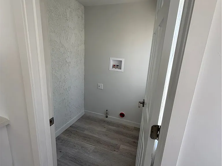 20457 Eccles St — Photo 55
