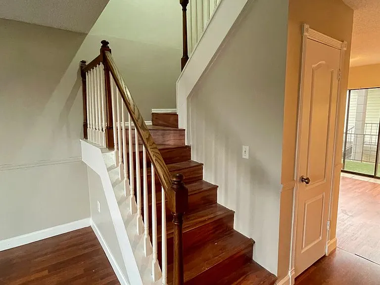6083 S Village Cir — Photo 12