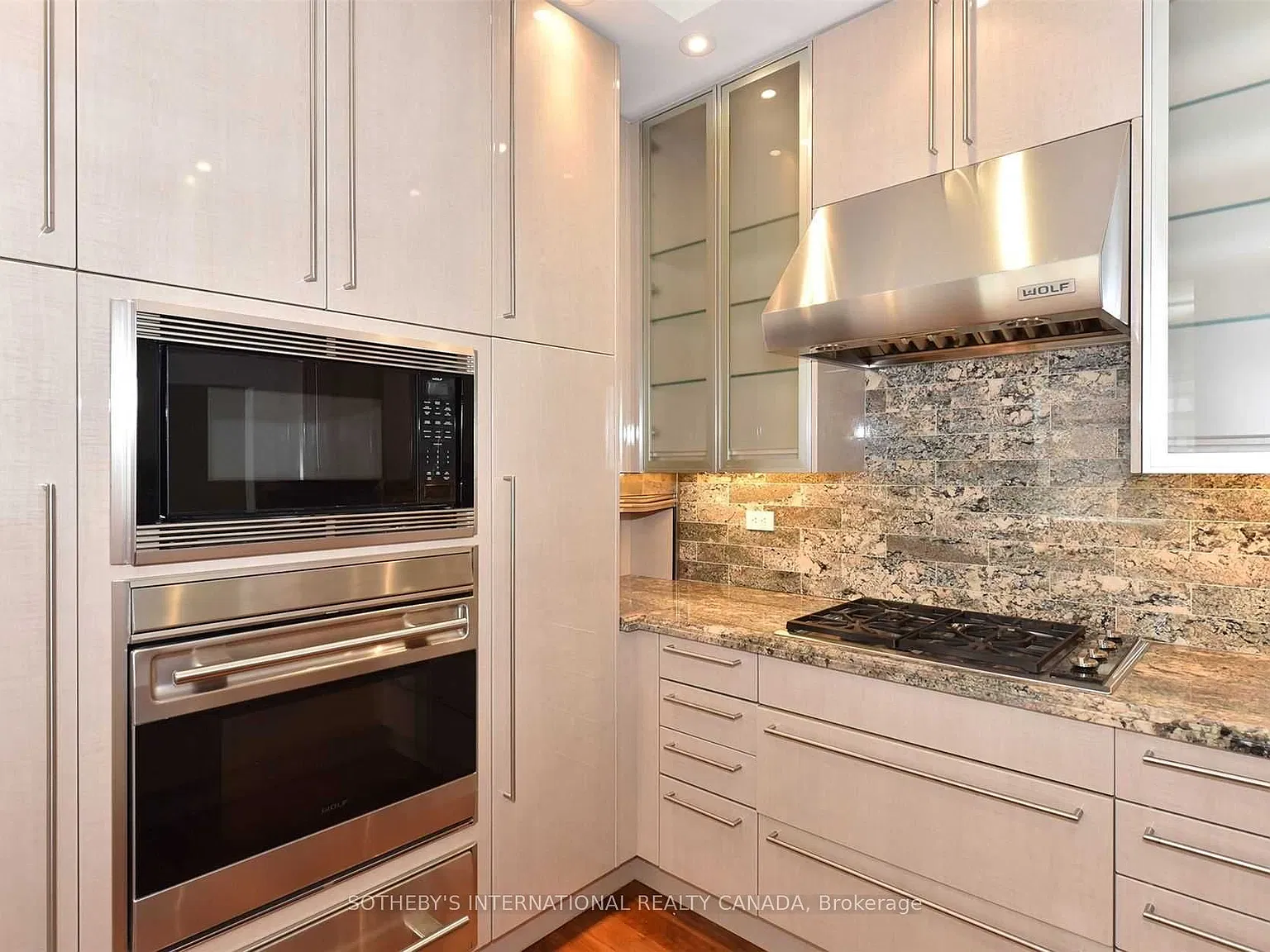 2 bed, $5,400 — Photo 4