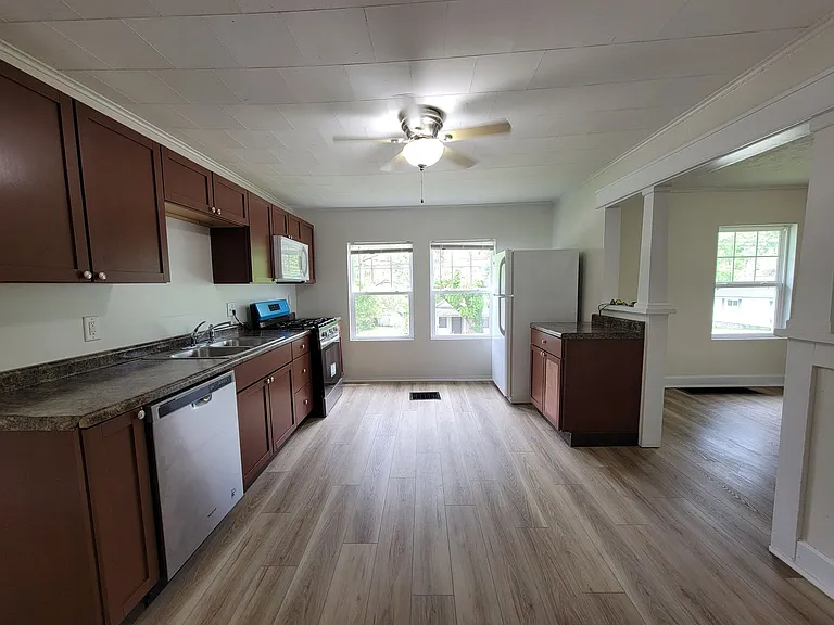 2429 S Broadview Dr — Photo 21