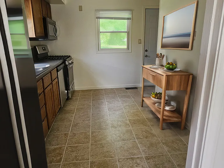 503 N School St — Photo 4