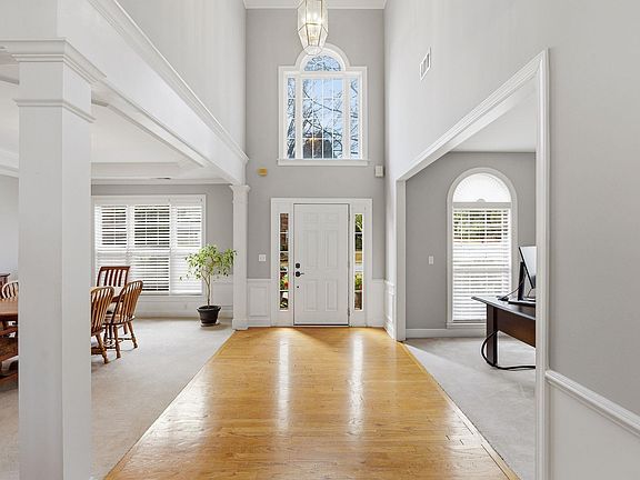 4th image of 1 Treyburn Ct