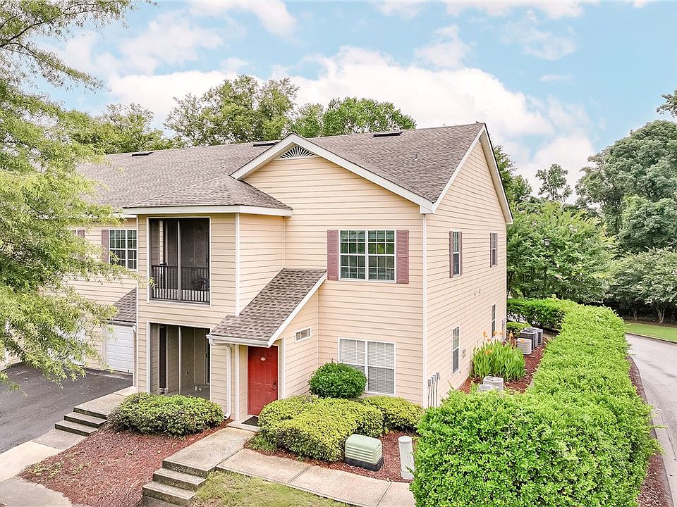 1st image of 447 W Longleaf Dr APT 301