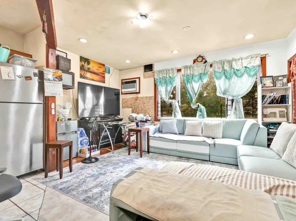 150-12 109th Avenue image 8 of 24