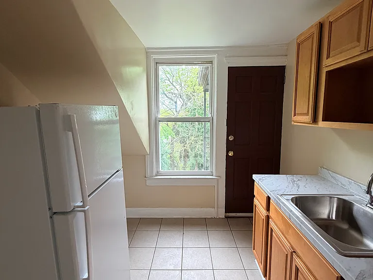 111 Bristol St #3L — Photo 6