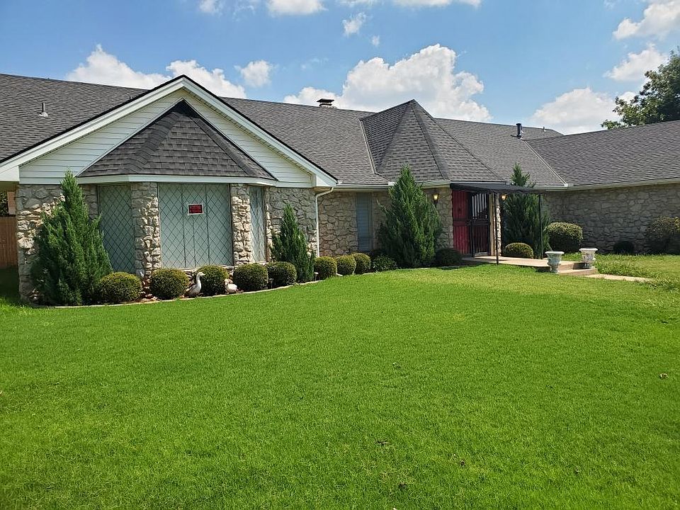 1st image of 12500 Arrowhead Dr