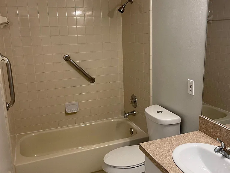 12319 Augusta Woods Ct — Photo 8
