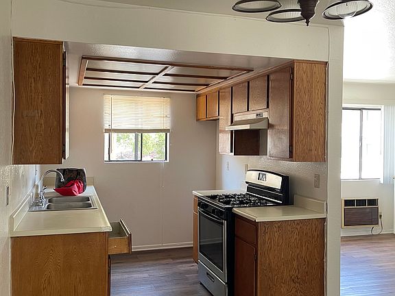 2nd image of 212 S Glenwood Pl #6
