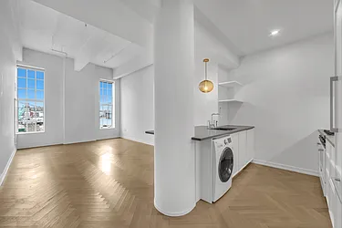 184 Kent Avenue, #B503