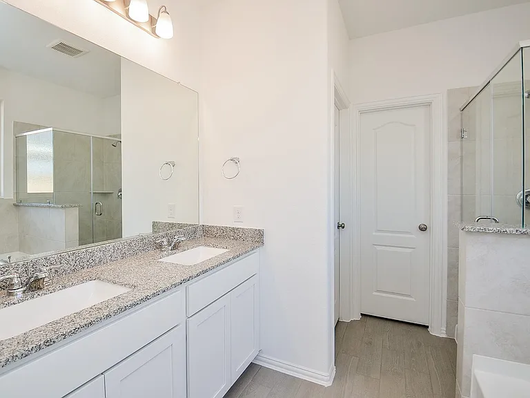 7919 Royal Palm Dr — Photo 19
