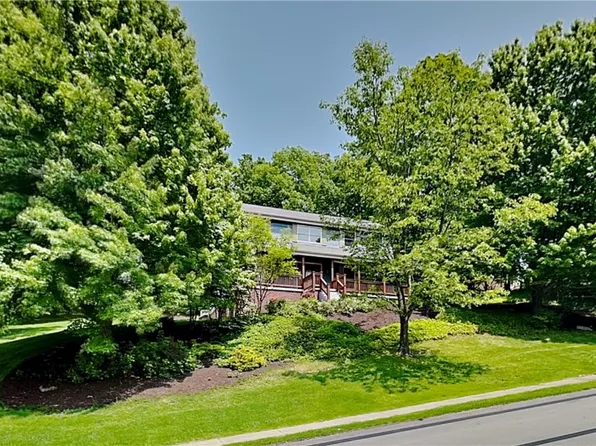 5108 Karrington Dr, Gibsonia, PA 15044