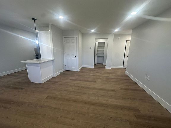 3rd image of 164 Park Ave APT 302