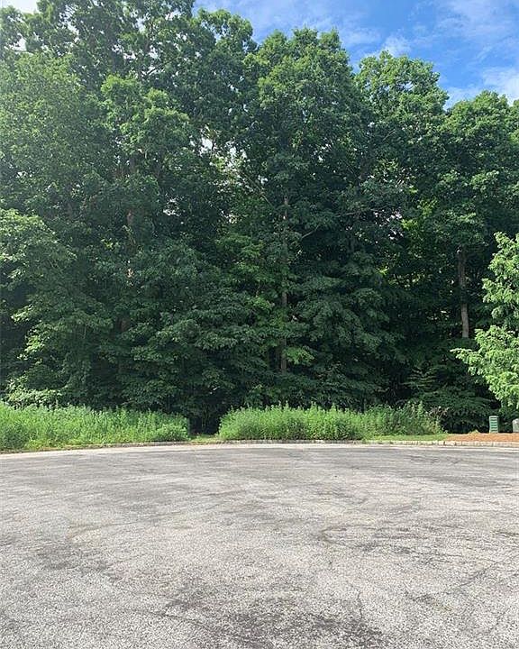 2nd image of 54 Heritage Ct