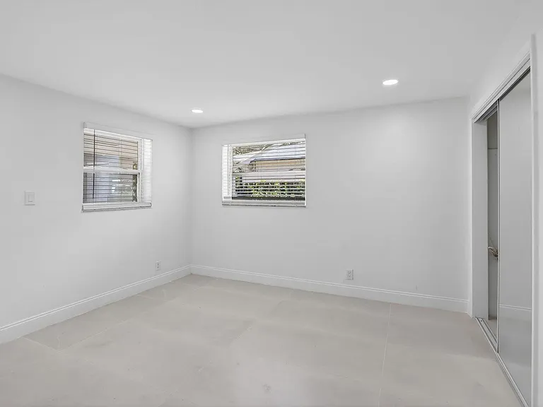 2630 SW 49th Ct #2630 — Photo 12