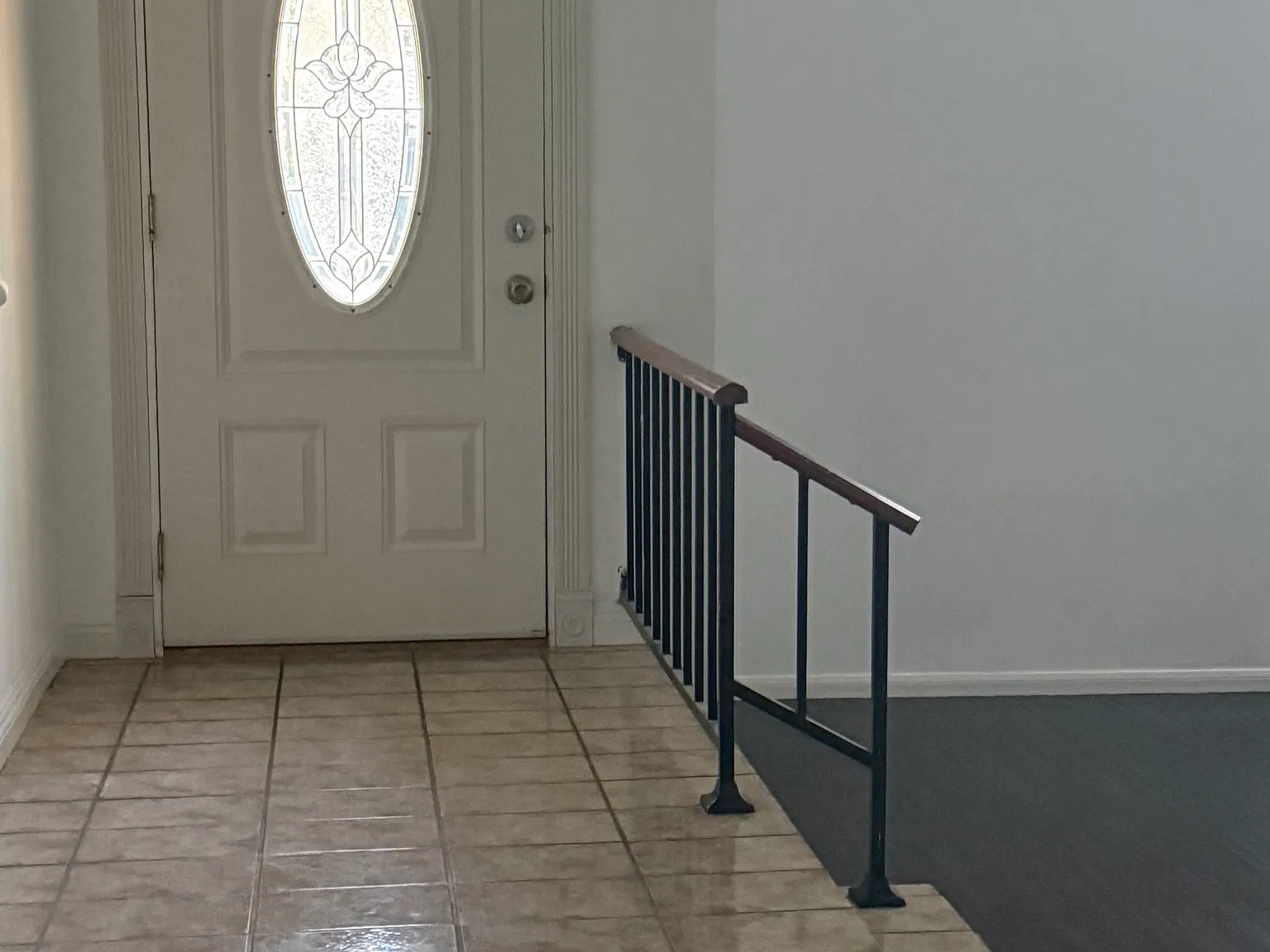 5 bed, 2300 sqft, $3,900 — Photo 2