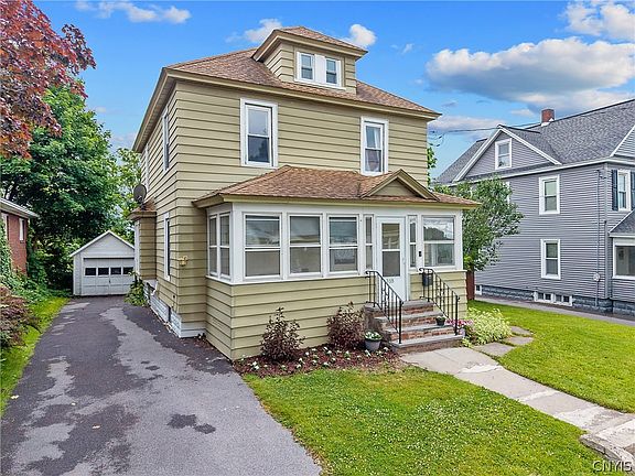 2nd image of 318 Lionel Ave