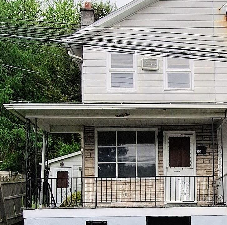 1st image of 32 W Enterprise St