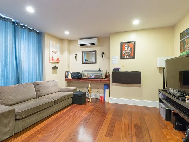 497 Beacon St #5A — Photo 2